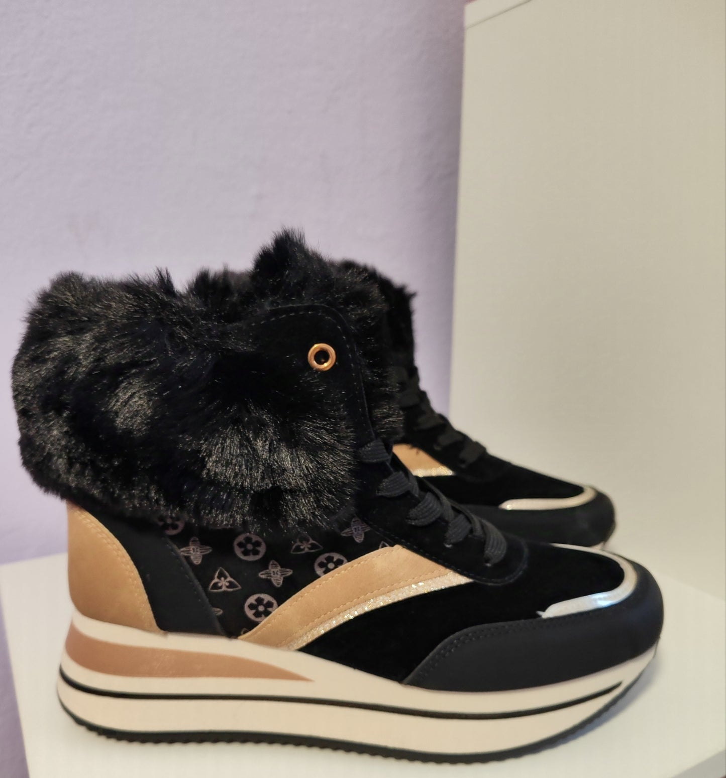 Visoke podložene superge