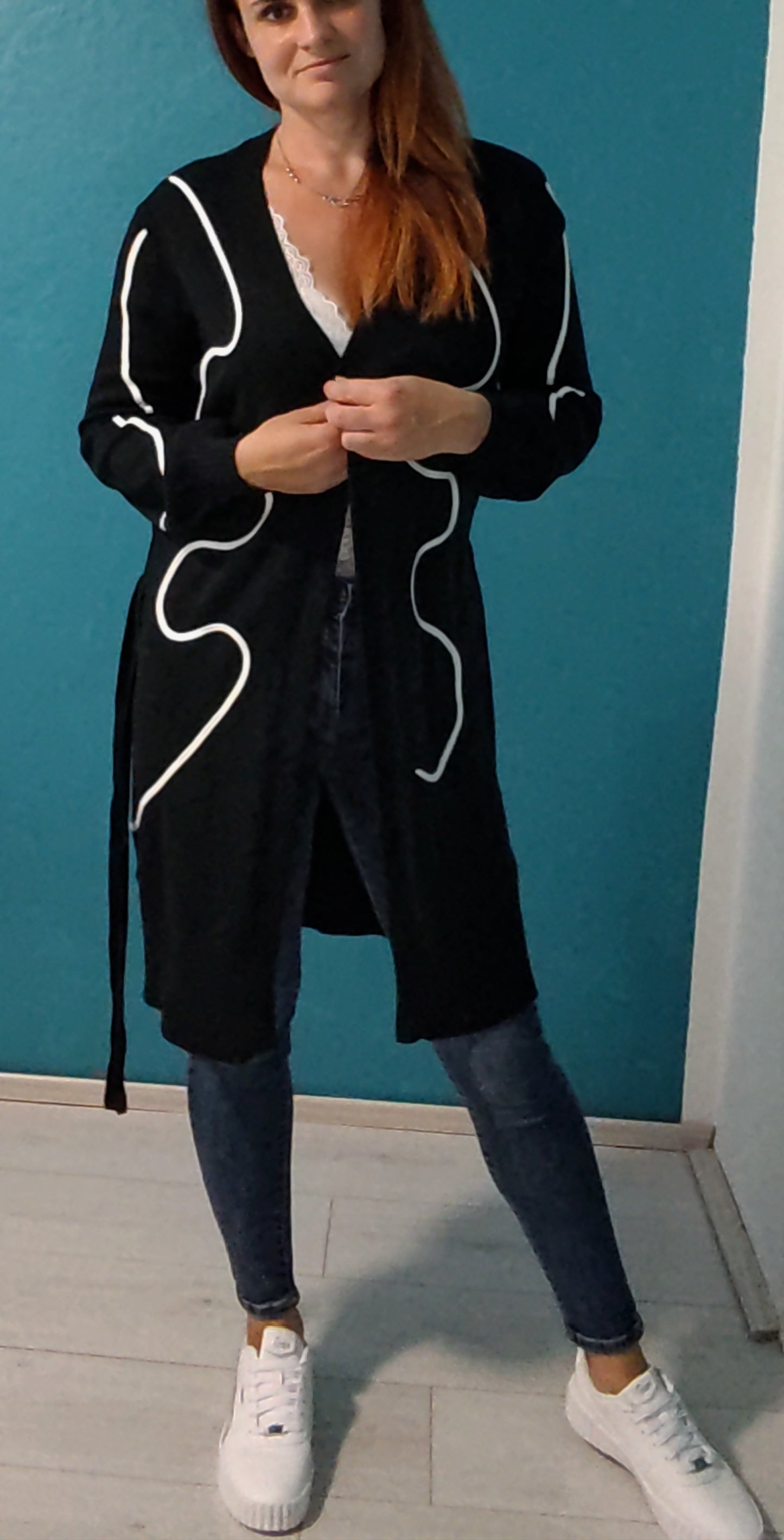 Luna- elegantna črna jopica s pasom