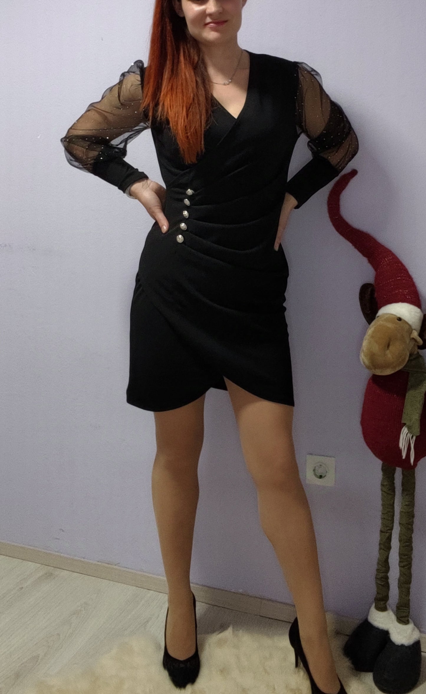 Obleka s prozornimi rokavi